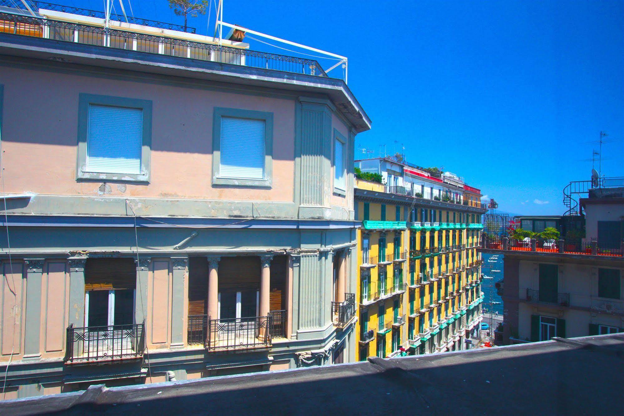 Megaride Santa Lucia Bed and Breakfast Νάπολη Εξωτερικό φωτογραφία