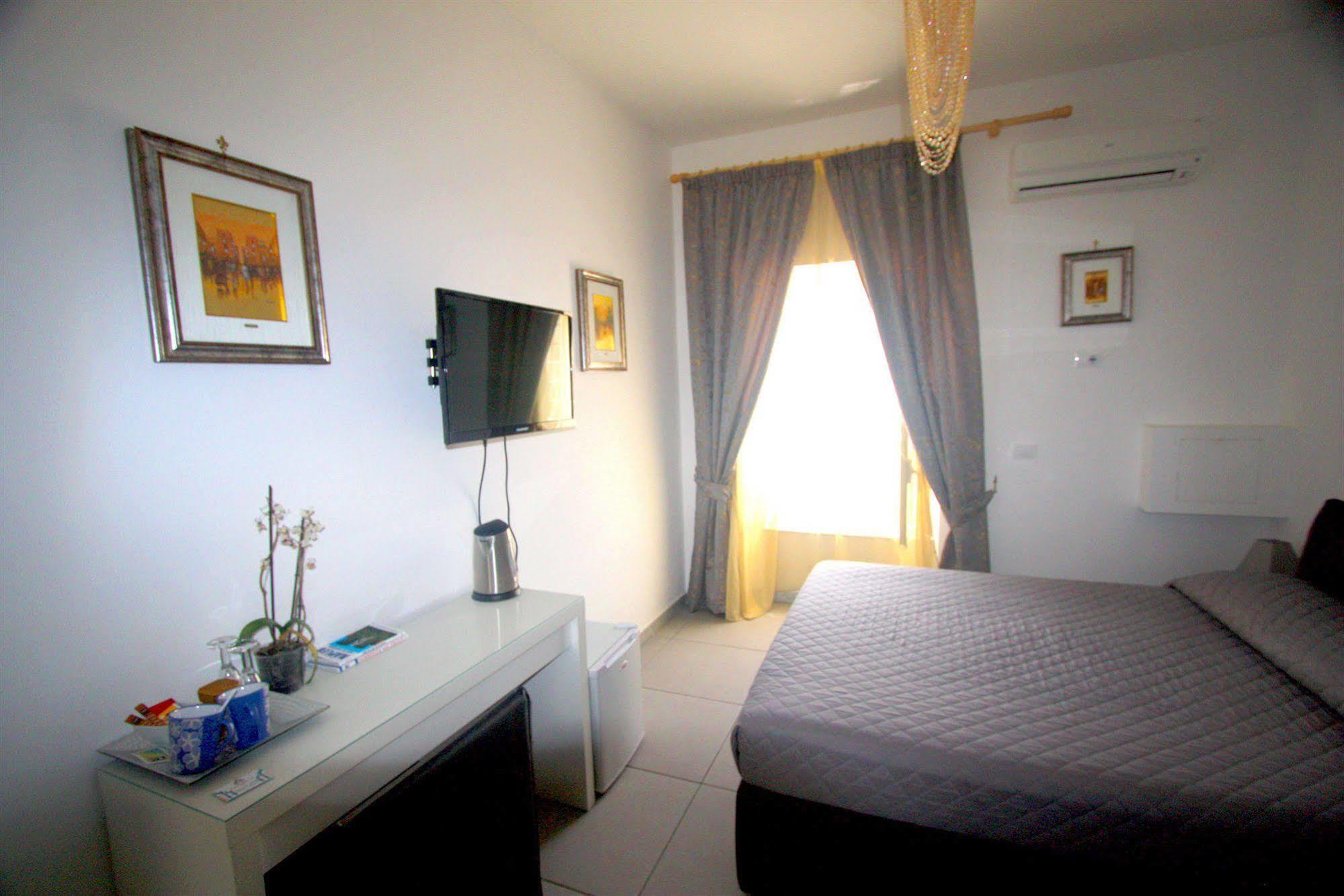 Megaride Santa Lucia Bed and Breakfast Νάπολη Εξωτερικό φωτογραφία